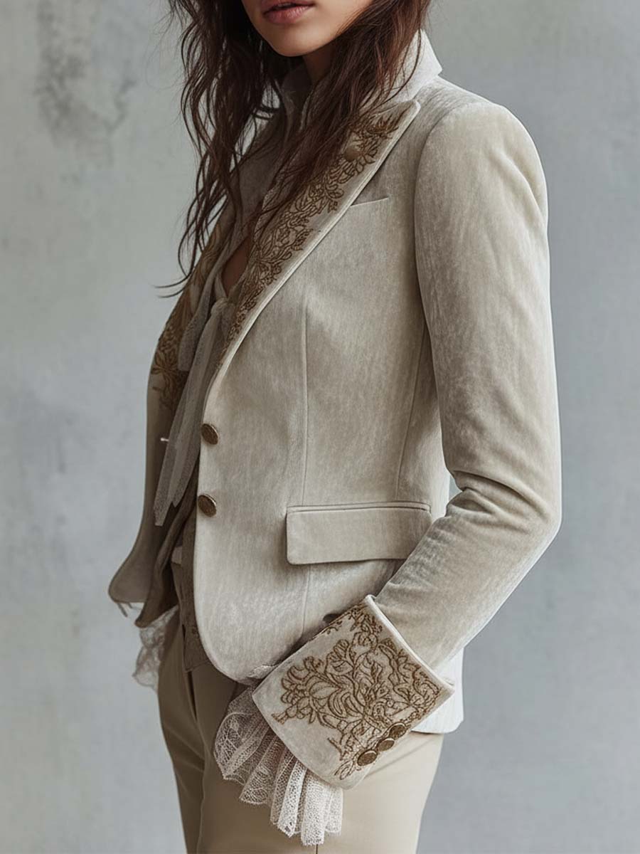 Alina | Blazer de color marfil bordado, de corte entallado
