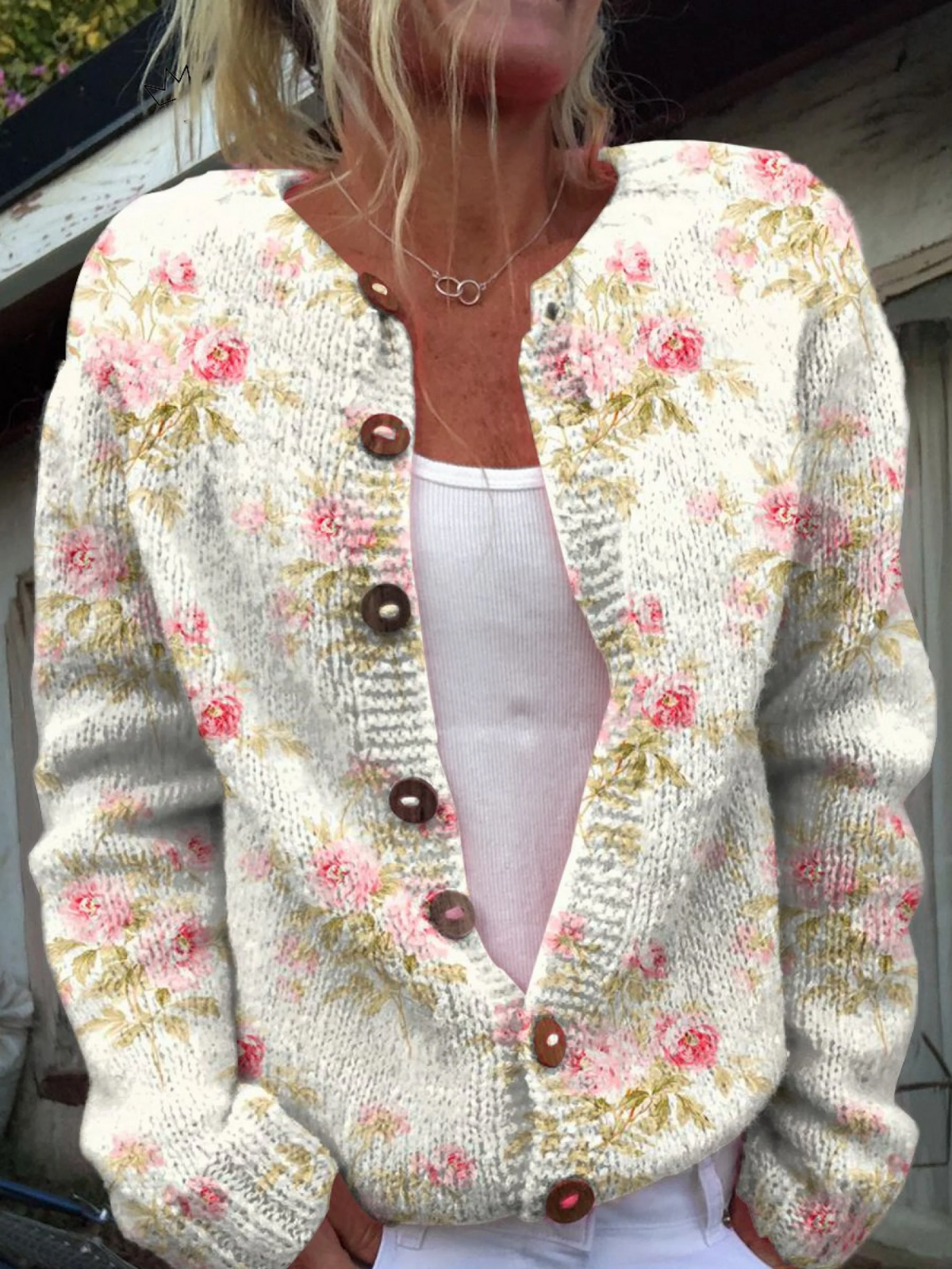 Valentina | Chaleco con botones y estampado de flores y hojas