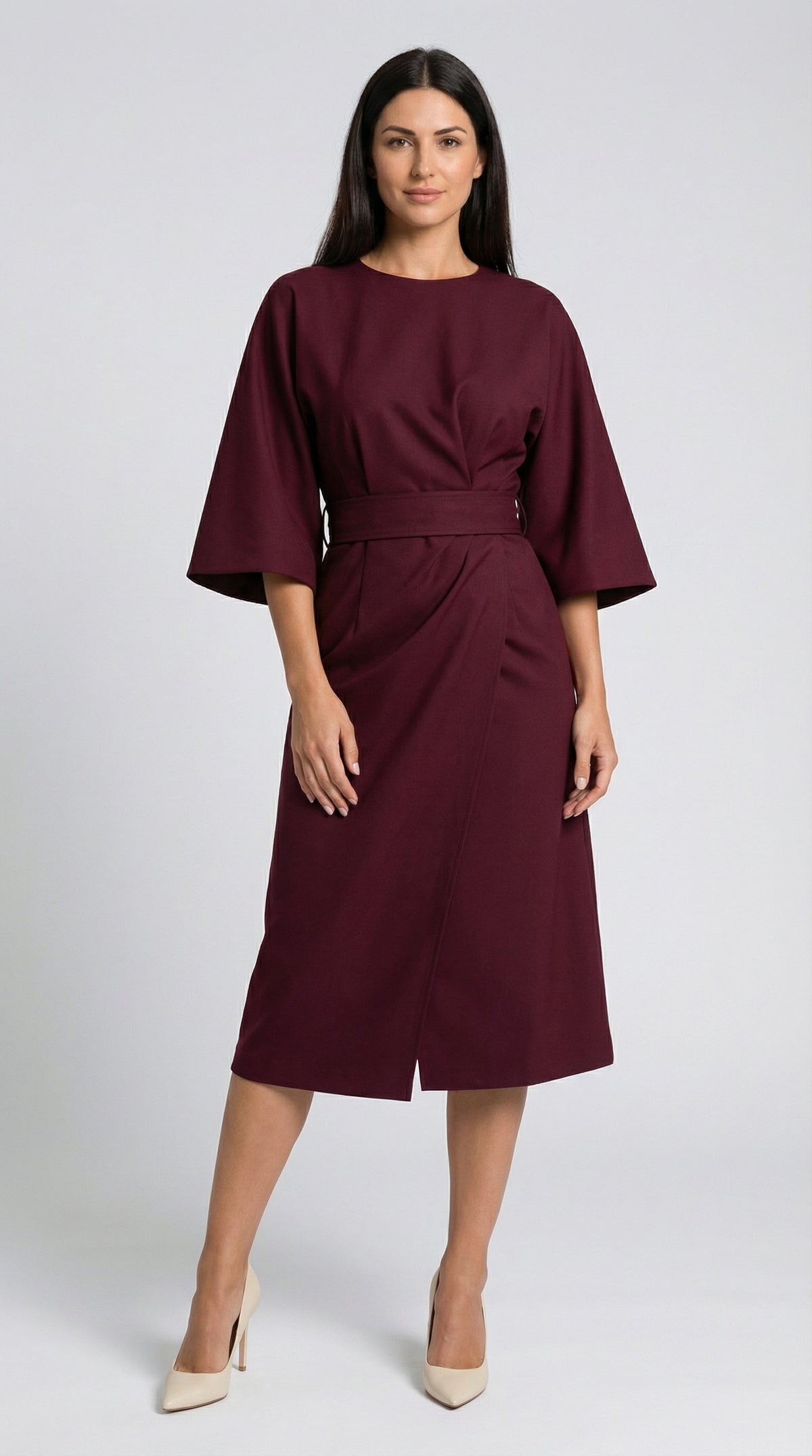 Vestido largo de Ana con cinturón