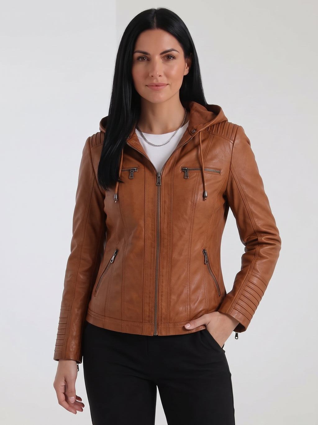Flavia | Chaqueta de piel vegana resistente y elegante