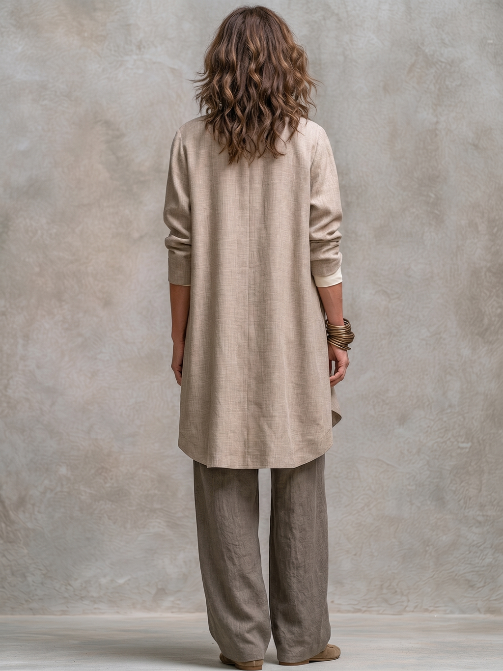 Carmen | Elegante traje de tres piezas en beige y gris con pantalones palazzo en capas