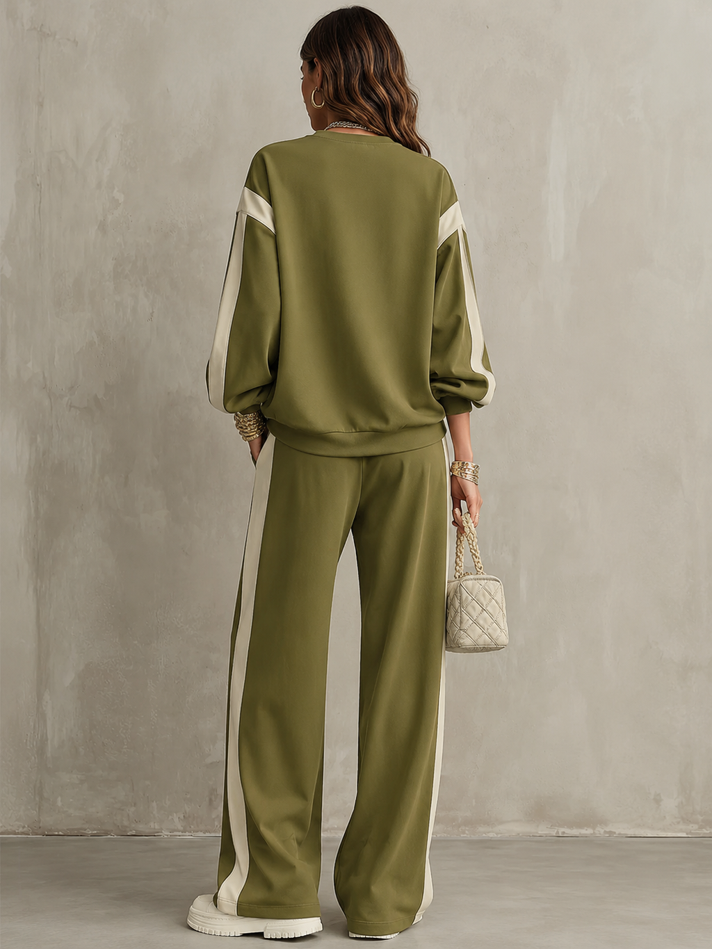 Dolores | Conjunto de sudadera y pantalón con banda lateral, verde oliva