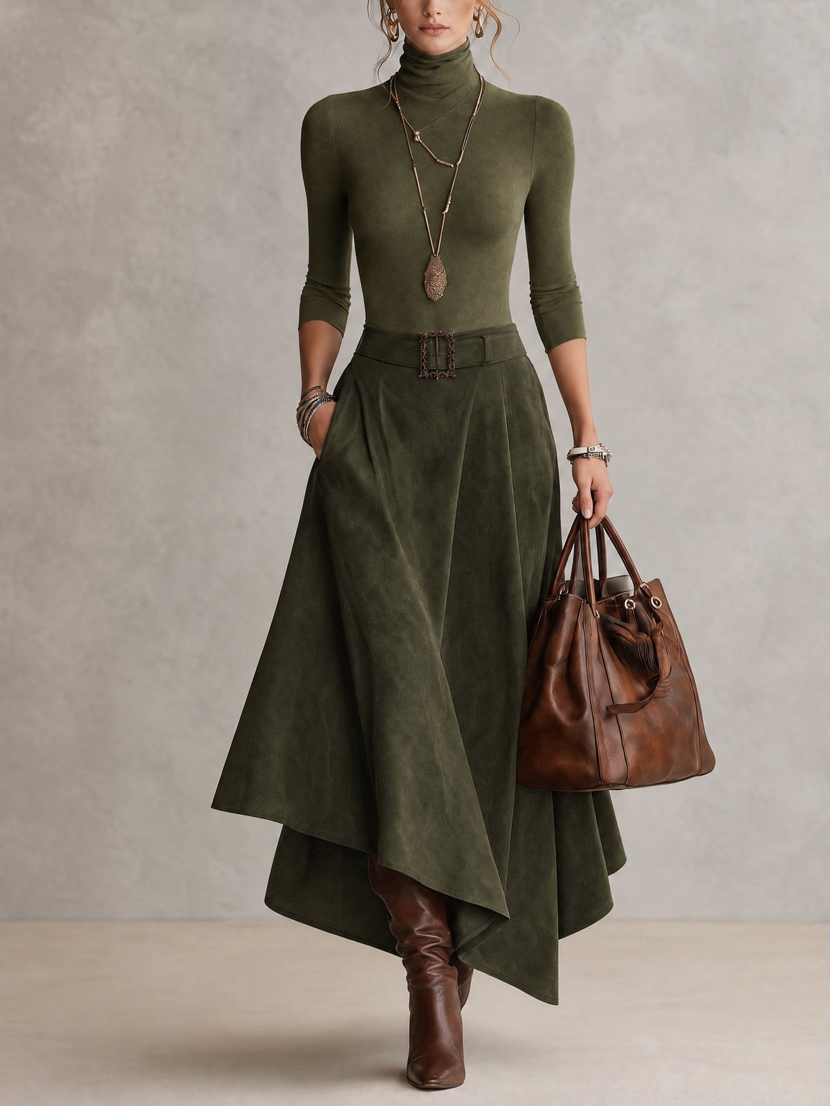 Amparo | Conjunto verde con top de cuello alto y falda midi asimétrica de imitación de ante (con cinturón)