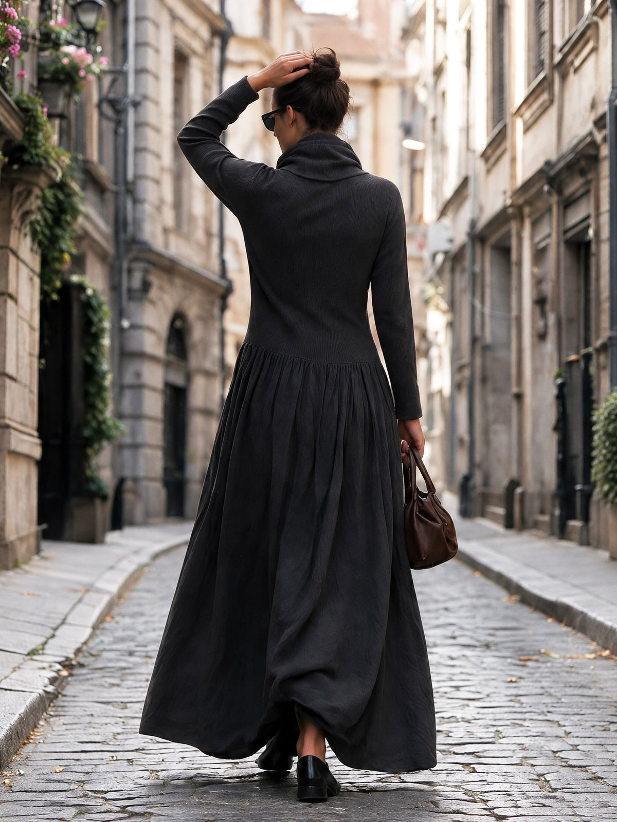 Paola | Vestido largo de manga larga con cuello alto, negro acanalado