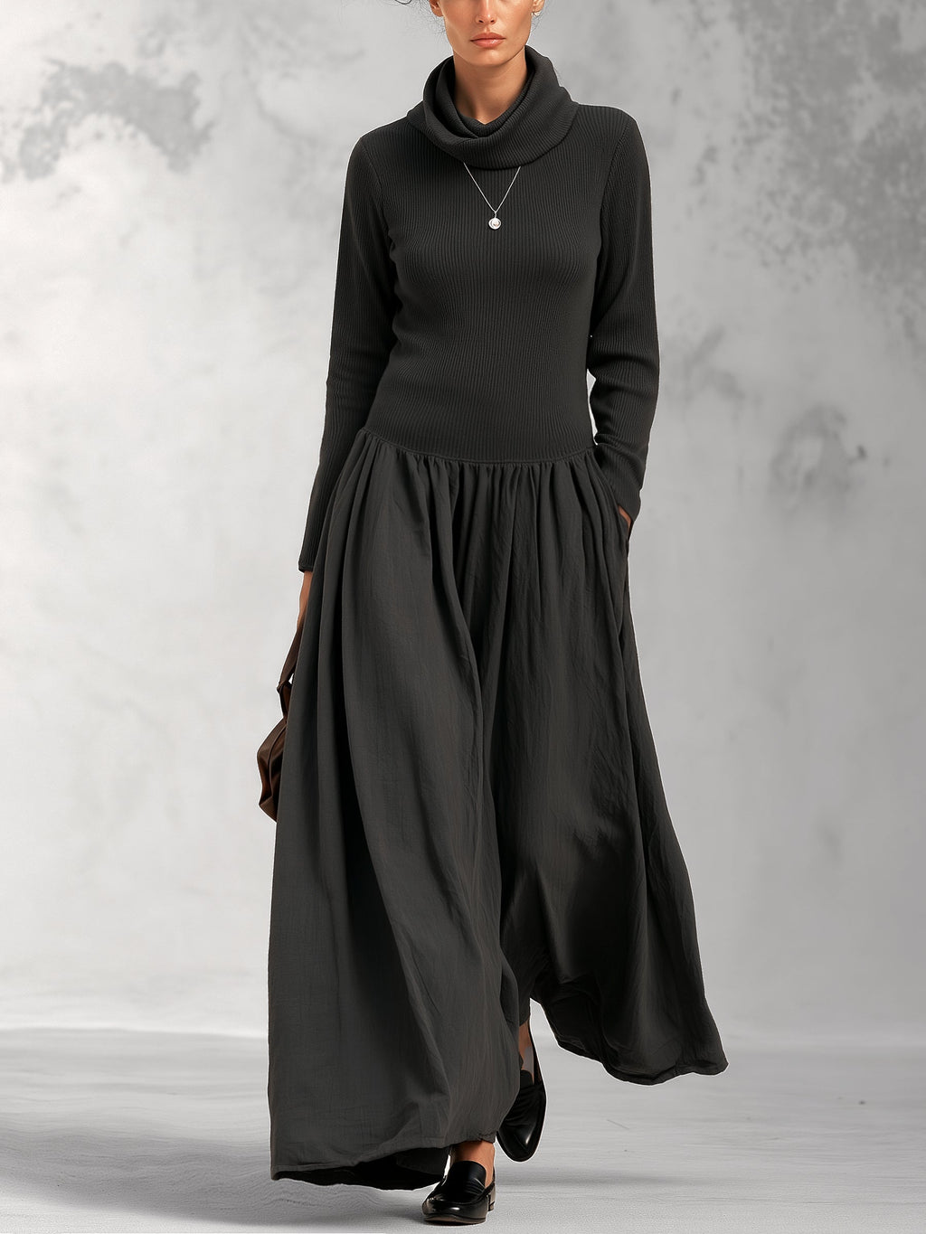 Paola | Vestido largo de manga larga con cuello alto, negro acanalado