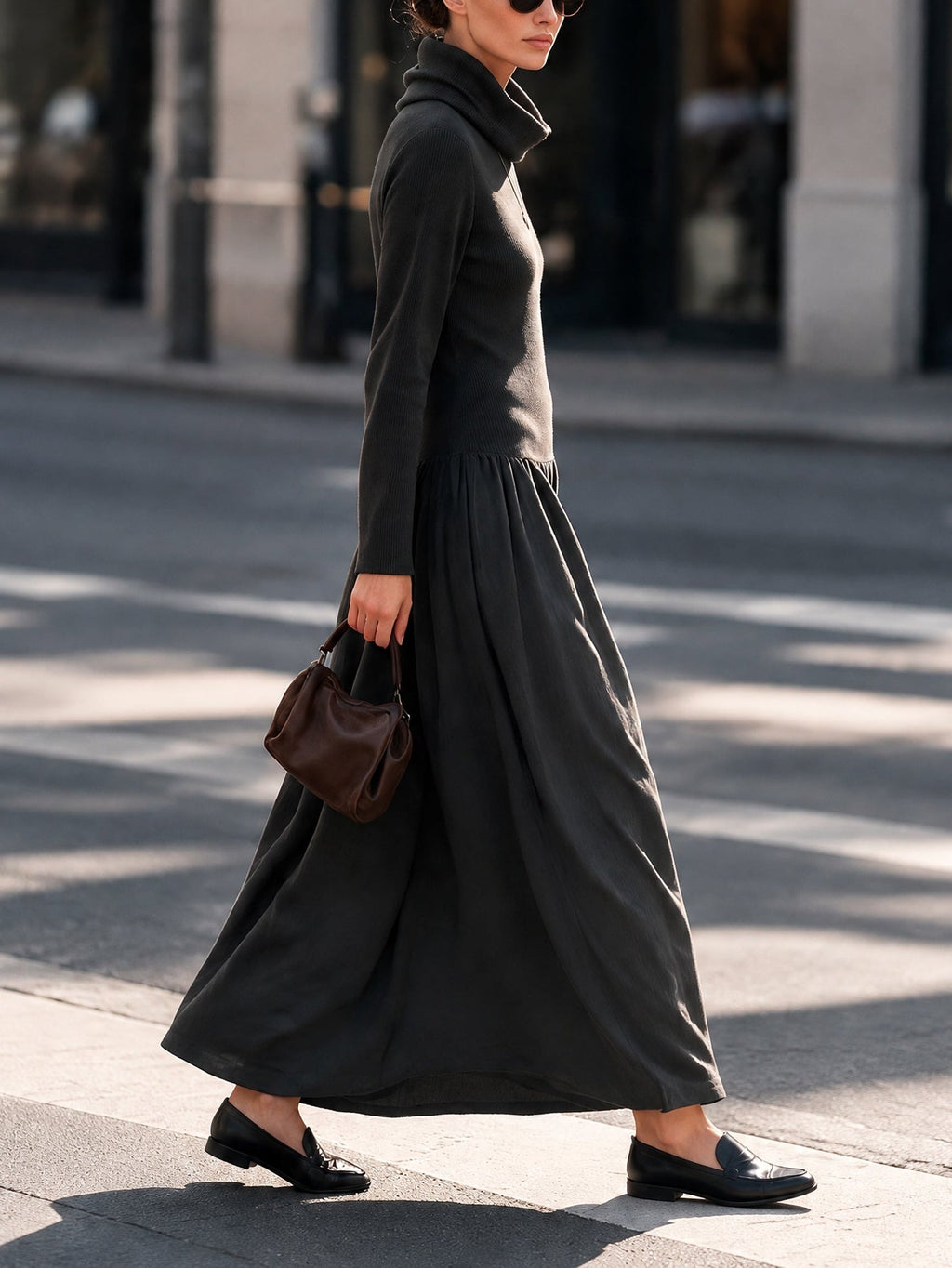 Paola | Vestido largo de manga larga con cuello alto, negro acanalado