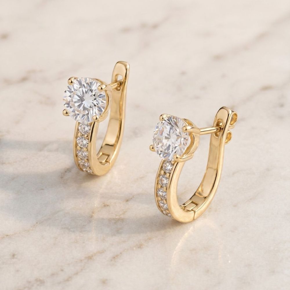 Elegantes pendientes tipo huggie