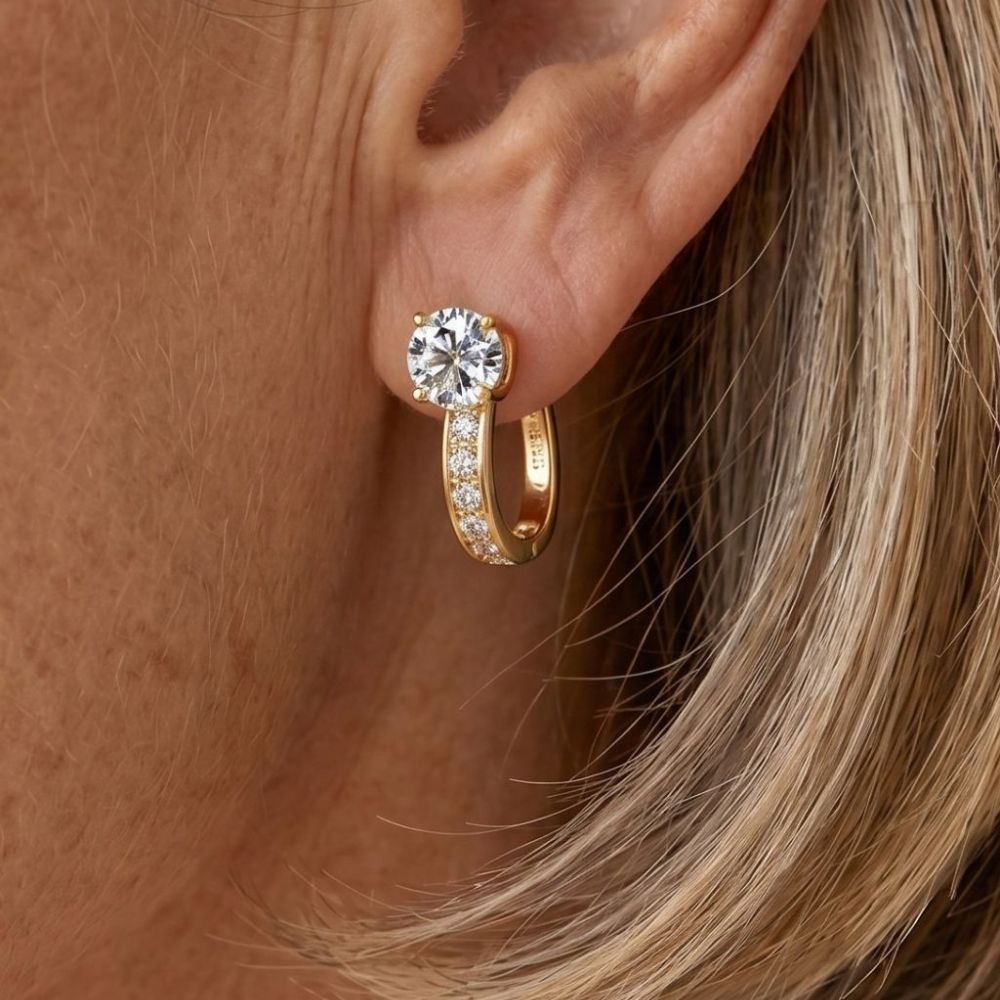 Elegantes pendientes tipo huggie