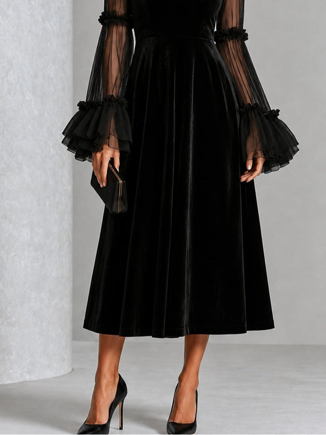 Beatriz | Vestido midi de terciopelo con mangas de tul, negro