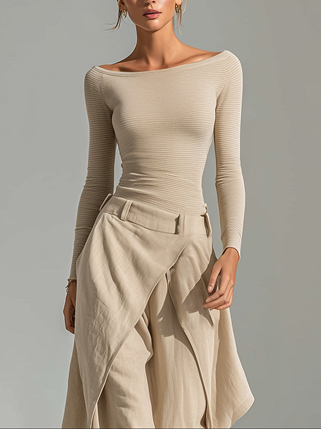 Carmen | Conjunto de top con cuello barco y pantalón en capas, beige