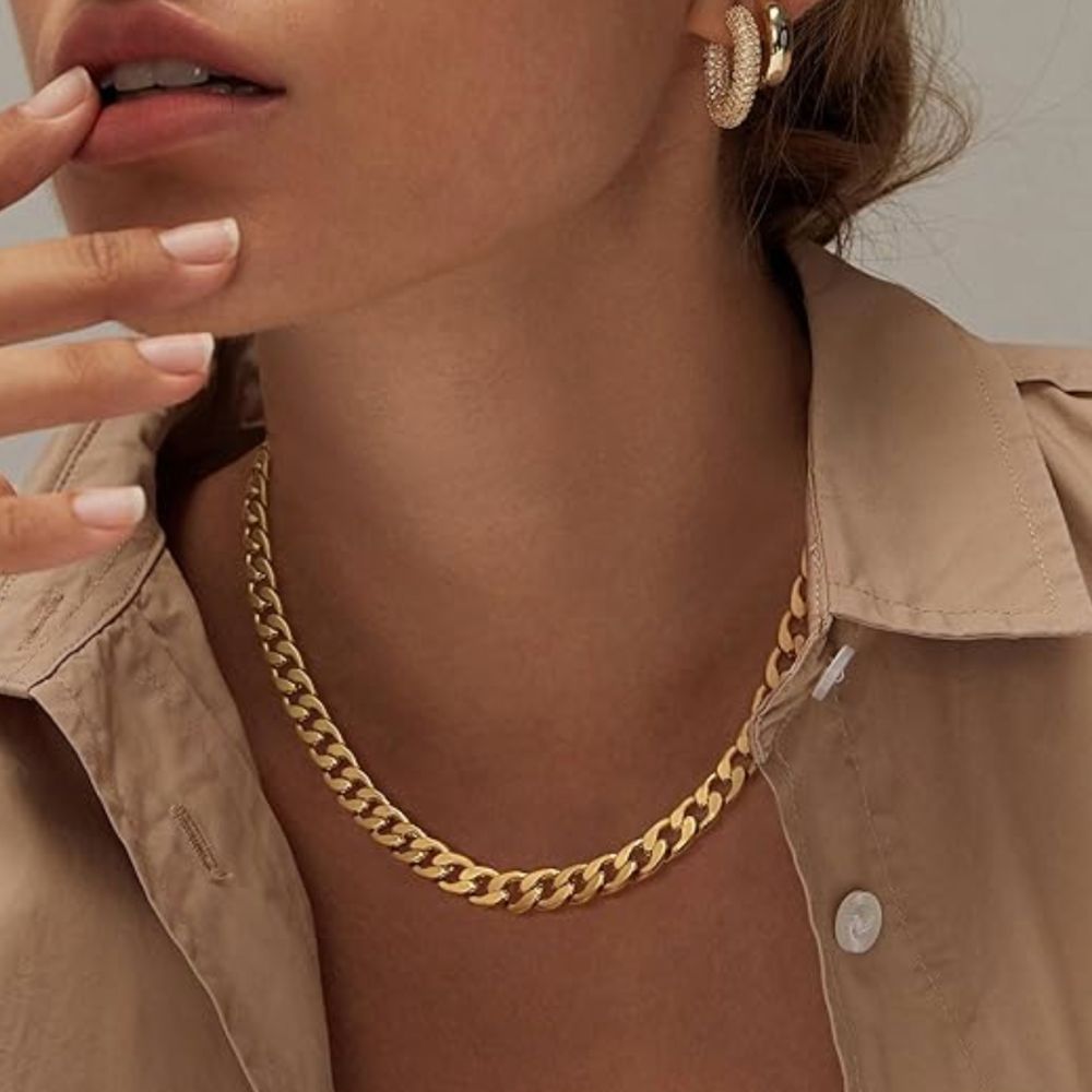 Collar clásico curb