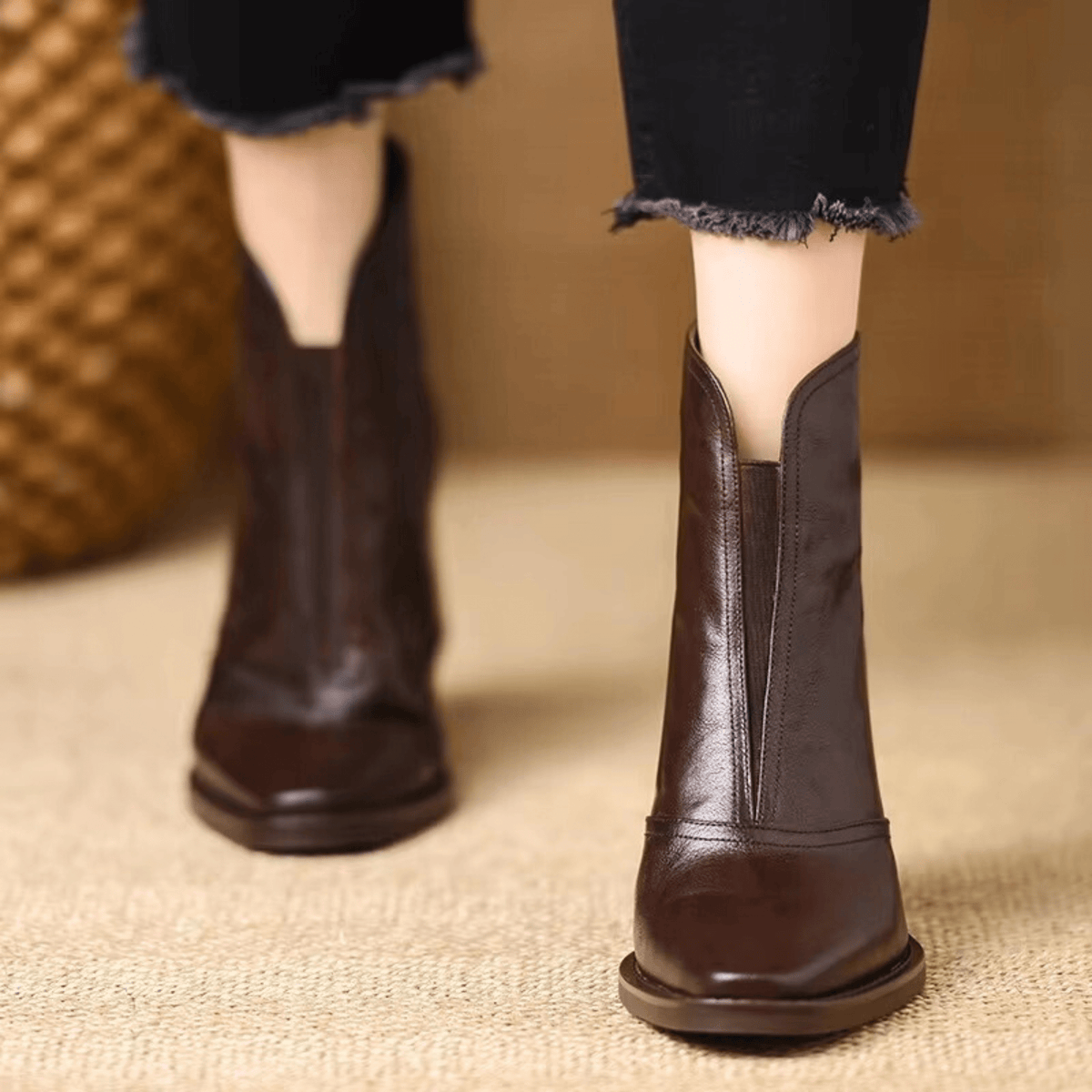 Pilar | Botines de piel con tacón medio