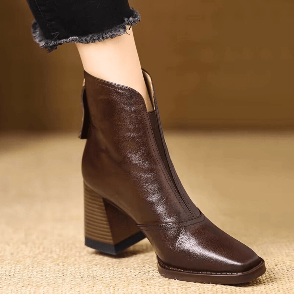 Pilar | Botines de piel con tacón medio